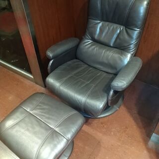 リクライニングチェア（オットマン付き）②
