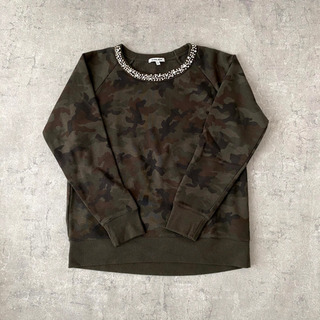 早い者順❤️グローバルワーク パール付き迷彩スウェットの画像