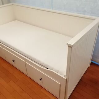 IKEA HEMNES デイベッド　収納×3　マットレス1　美品の画像