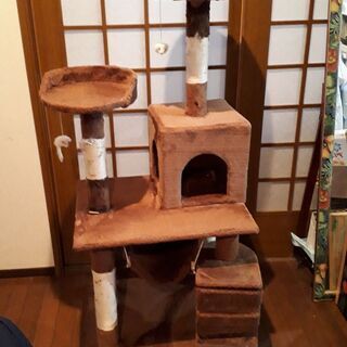 キャットタワー据え置き130㎝　中古　難アリ　(取引中)