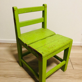 【値下げしてます！】木製子供イス　幼稚園イス　ヴィンテージ　シャビーシック　ナチュラル　ディスプレイの画像