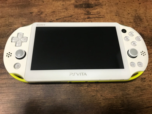 PlayStationVita（PCH-2000シリーズ）