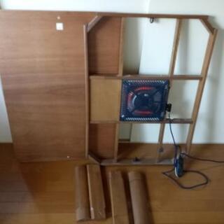 こたつです。ちゃんと暖かくなります。西日暮里駅近くまで引き取りの...