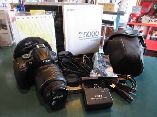 値下げしました!　Nikon  D5000　デジタル一眼カメラ