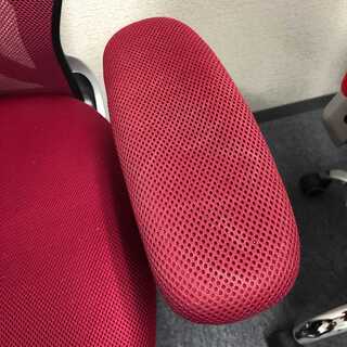 オフィスチェア　PCチェア　リモートワーク　椅子　イス　フットレスト　リクライニング　中古　ひじ掛け部分に汚れあり　①　の画像