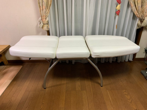 エステベッド、タカラベルモント、三段式、丸椅子、白色