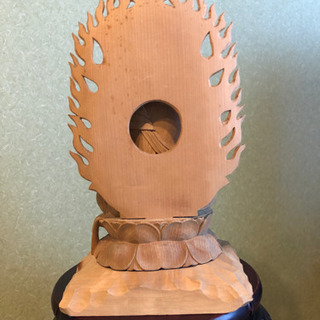 木彫り像の画像