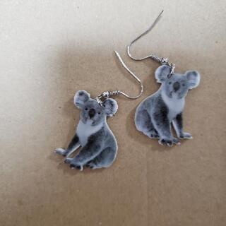 コアラ ピアスの画像