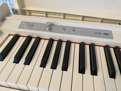 鍵盤楽器、ピアノ korg LP-180