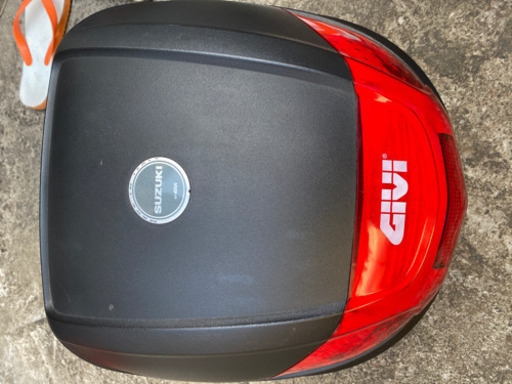 車のパーツ givi bot