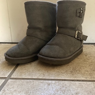 キッズムートンブーツ　19センチ