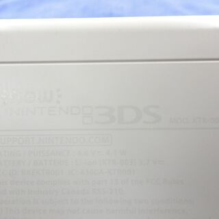 本体のみ new 3DS ホワイト KTR-001 きせかえプレートパック 動作確認済み 3DS 3ds ニンテンドー 西岡店の画像