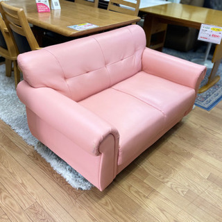 【リサイクルショップ八光　田上店　配達・設置OK】ピンク2人掛けソファの画像