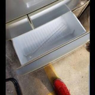 ファミリー冷蔵庫の画像