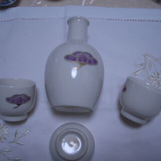 梅柄の酒器