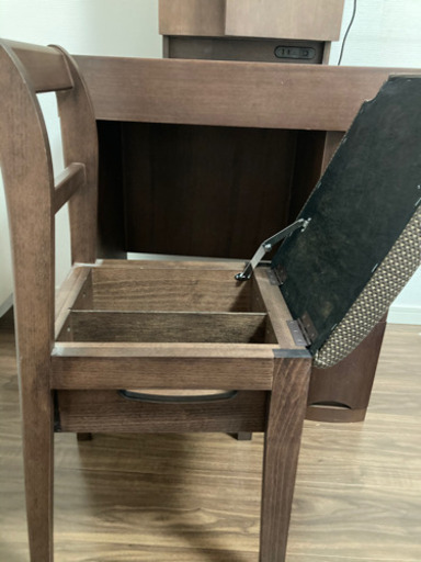 ドレッサー&スツール格安にてお譲りします