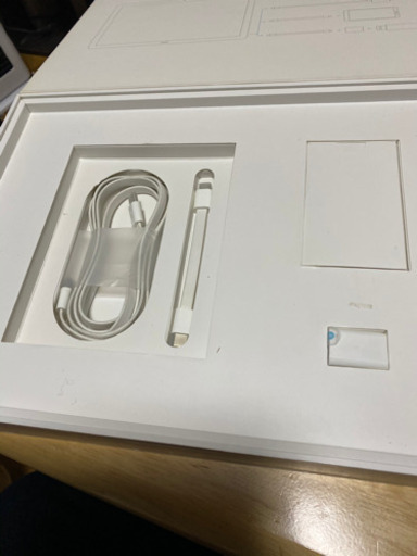 2016年購入HUAWEI MATEBOOK全部揃ってます。