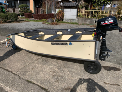 ﾎﾟｰﾀﾎﾞｰﾄ10f  スズキ6馬力　魚探