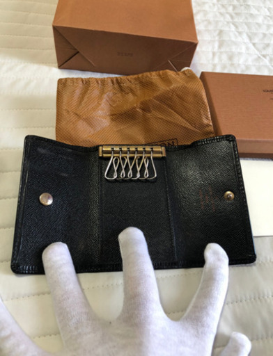 ルイ・ヴィトン(Louis Vuitton) エピキーケース