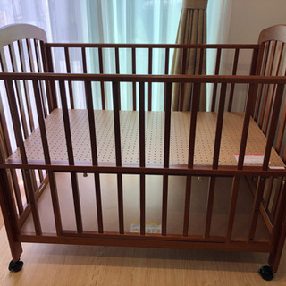 【受付終了】カトージ　ベビーベッド  ブラウンの画像