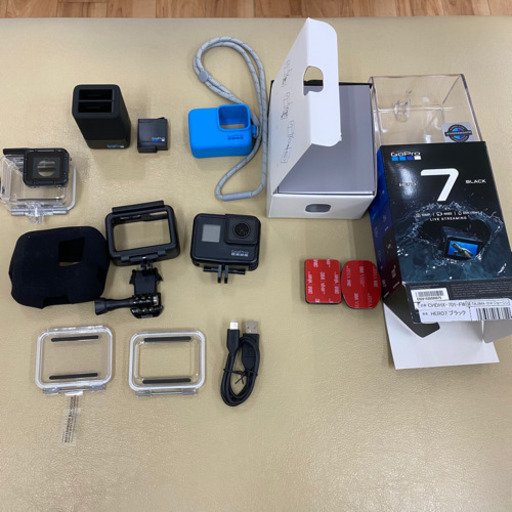 最終値引き！　GoPro hero7 black  バッテリー、防水ケースほかおまけ多数
