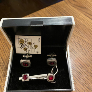 タイピン、カフスボタン