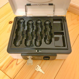 手提げ金庫　コインケース　鍵2本の画像