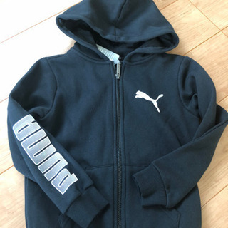 PUMA フルジップパーカー 130の画像