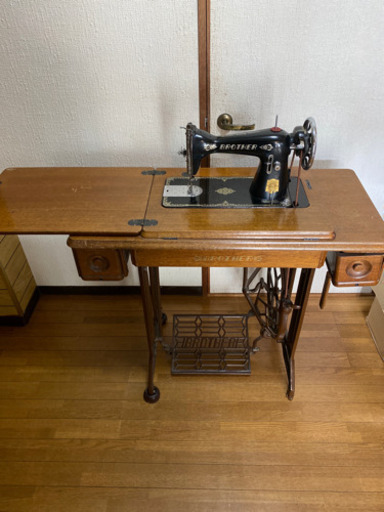 《商談中》金曜日まで大幅値下げ中！貴重！【ブラザー ミシン 足踏み手回し式】アンティーク 骨董品