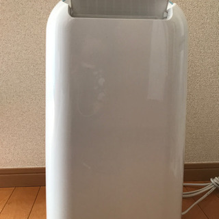 IRIS OYAMA除湿機衣類乾燥、6回使用綺麗、今年1月買いた...
