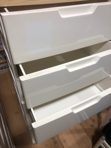 人気商品‼︎   7段　収納　ケース　引き出し　お買得　オススメ　衣類　物入れ　整理整頓　ホワイト　