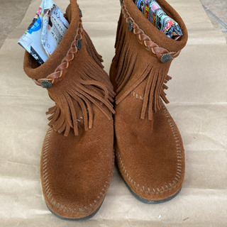 ミネトンカ　ショートブーツ