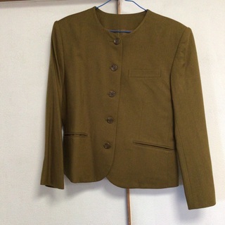 [美品] オンワード樫山　上質スーツ　春から秋　スカート　9号　イエローブラウンの画像