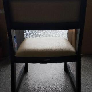 値下げしました‼️白い椅子の画像