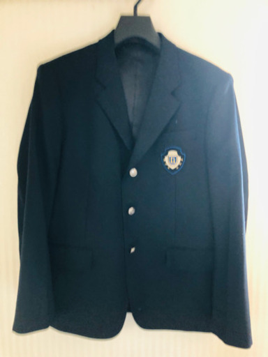 日本福祉大学附属高校の制服　ブレザー