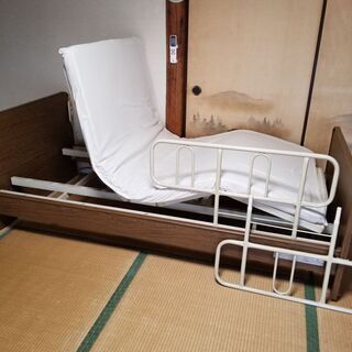 介護ベッド　フランスベッドFRANCEBED　電動　20万以上→1万円の画像