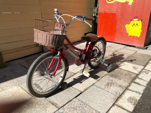 幼児車　女の子18インチ　8,800円（税込）