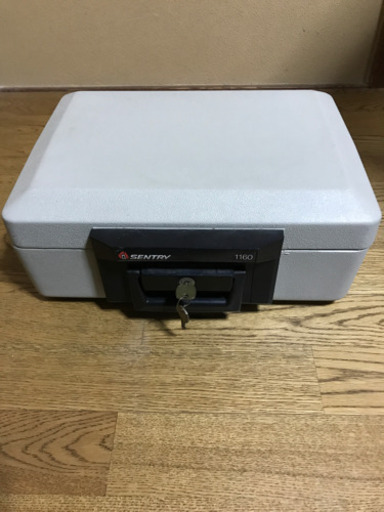 耐火金庫　小型　手提げ金庫