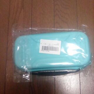 switch lite専用ケースの画像