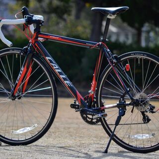2×9段変速ロードバイク アルミフレーム＋カーボンフォーク 2x9 speeds road bike with alloy frame and carbon forkの画像