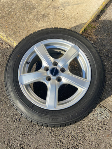 スタッドレスタイヤ、175/65/15