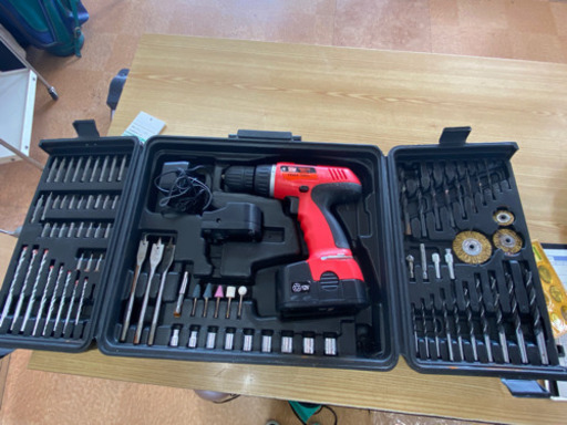 【ジャンク品 動きませんがアタッチメント沢山‼️‼️】工具