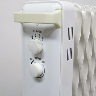 アイリス　ウェーブ型オイルヒーター　IWH-1210K　2018年 の画像