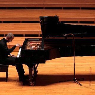 ヴォルフラム・シュミット=レオナルディ／ドイツ・マンハイム音楽大学教授／ピアノオンラインレッスンの画像