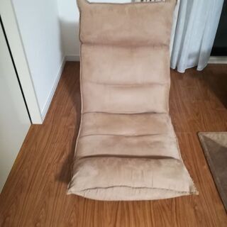 ２年位前のニトリの座椅子です。