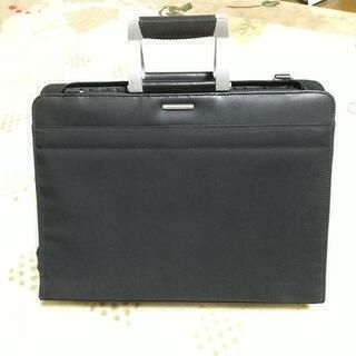 カジュアルなビジネスバッグ