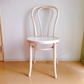【SOLD】猫脚風 軽量木製チェアー/シャビー感/レトロ/ダメージ