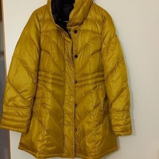 リバーシブルダウンコートの画像