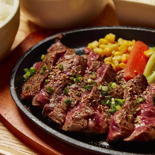 都内でも数少ない馬肉専門店！改装予定で新人多数のフレッシュバイト！の画像