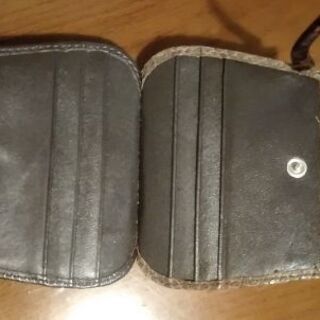 iii  sanpoパイソン2つ折り財布お譲り先決定の画像